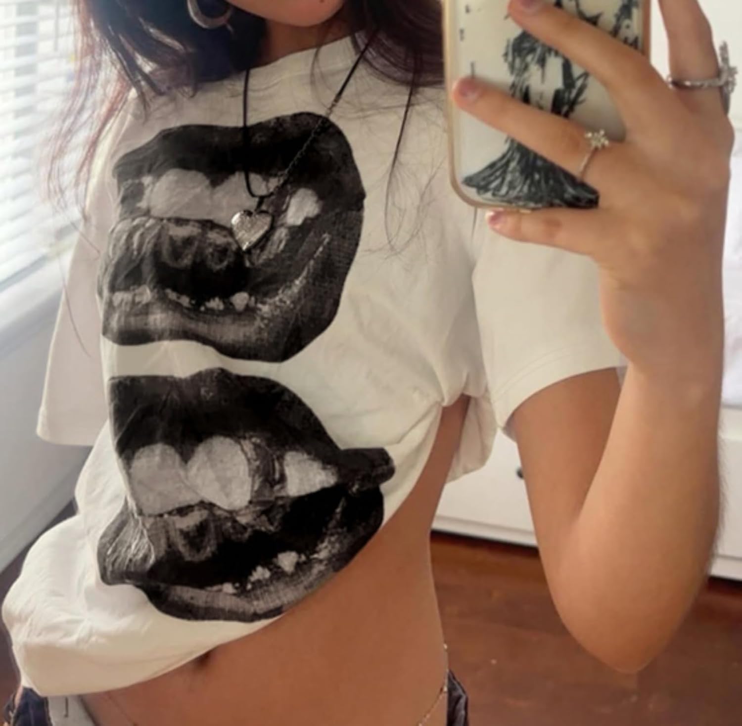 Chic Off-Shoulder Vintage Tee